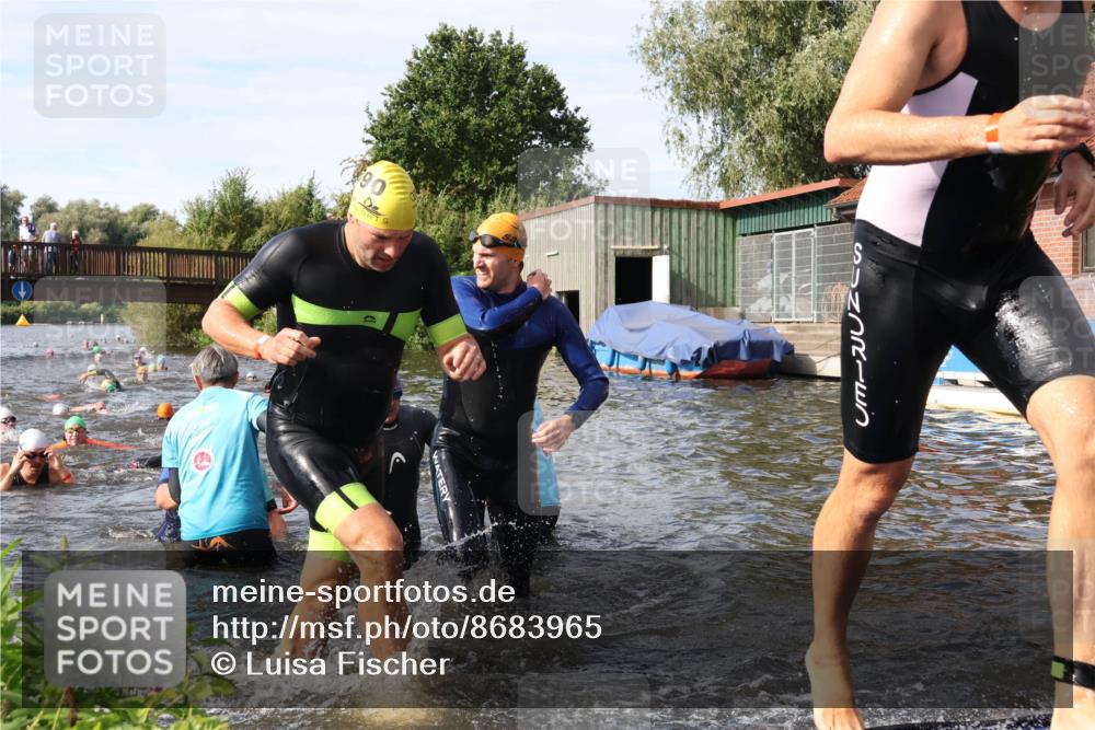 31.08.2025 - Elbe Triathlon Hamburg Luisa Fischer http://msf.ph/oto/8683965 31.08.2025 10:21:36 Schwimmen 1112, 1114, 1139, 1169, 1195, 1204, 1205, 1213, 1223, 1238 meine-sportfotos.de