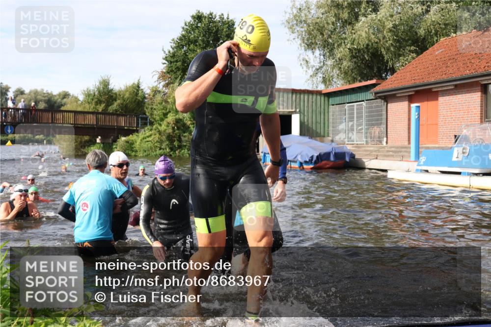 31.08.2025 - Elbe Triathlon Hamburg Luisa Fischer http://msf.ph/oto/8683967 31.08.2025 10:21:37 Schwimmen 1112, 1114, 1139, 1169, 1195, 1204, 1205, 1213, 1223, 1238, 1240 meine-sportfotos.de