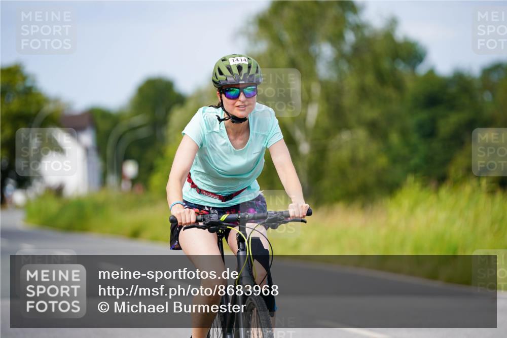 31.08.2025 - Elbe Triathlon Hamburg Michael Burmester http://msf.ph/oto/8683968 31.08.2025 11:15:50 Radfahren 1414, 1420 meine-sportfotos.de