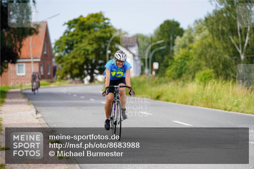 31.08.2025 - Elbe Triathlon Hamburg Michael Burmester http://msf.ph/oto/8683988 31.08.2025 11:16:09 Radfahren 1497 meine-sportfotos.de