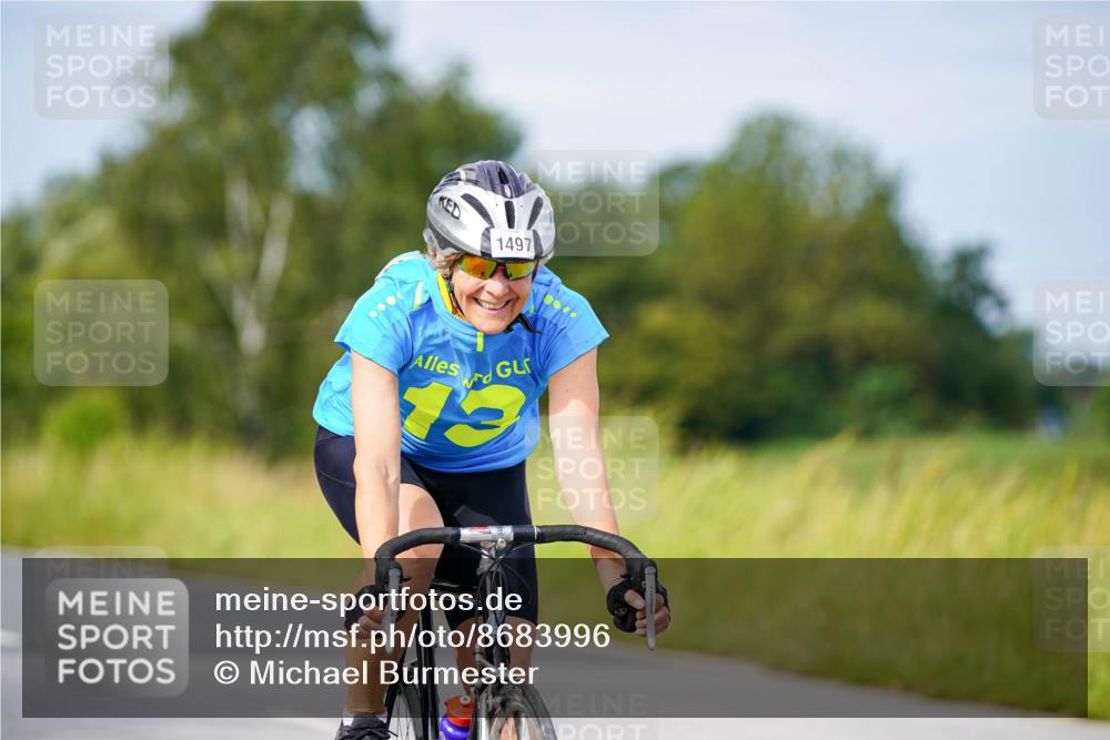 31.08.2025 - Elbe Triathlon Hamburg Michael Burmester http://msf.ph/oto/8683996 31.08.2025 11:16:11 Radfahren 1497 meine-sportfotos.de