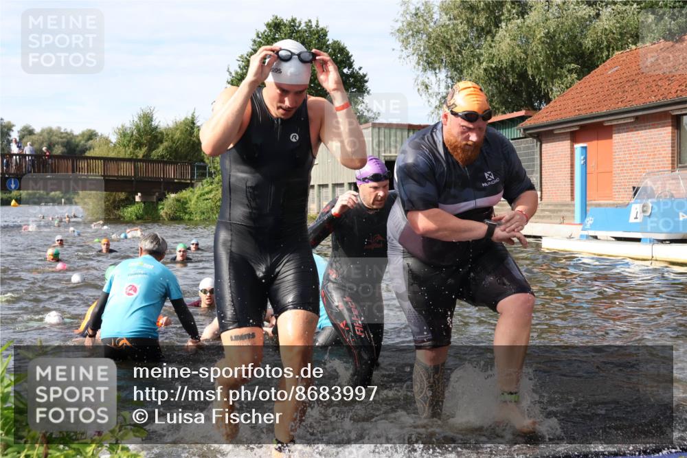 31.08.2025 - Elbe Triathlon Hamburg Luisa Fischer http://msf.ph/oto/8683997 31.08.2025 10:21:44 Schwimmen 1114, 1139, 1144, 1157, 1168, 1176, 1177, 1204, 1205, 1223, 1238, 1240, 1244 meine-sportfotos.de