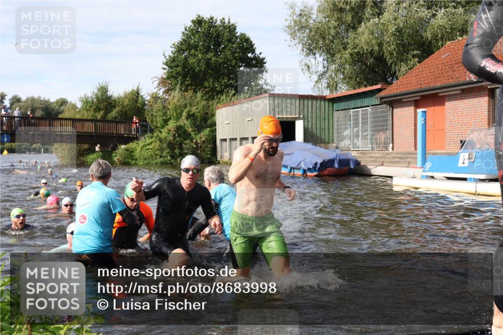 31.08.2025 - Elbe Triathlon Hamburg Luisa Fischer http://msf.ph/oto/8683998 31.08.2025 10:21:46 Schwimmen 1114, 1134, 1139, 1144, 1157, 1168, 1176, 1177, 1204, 1238, 1240, 1244 meine-sportfotos.de