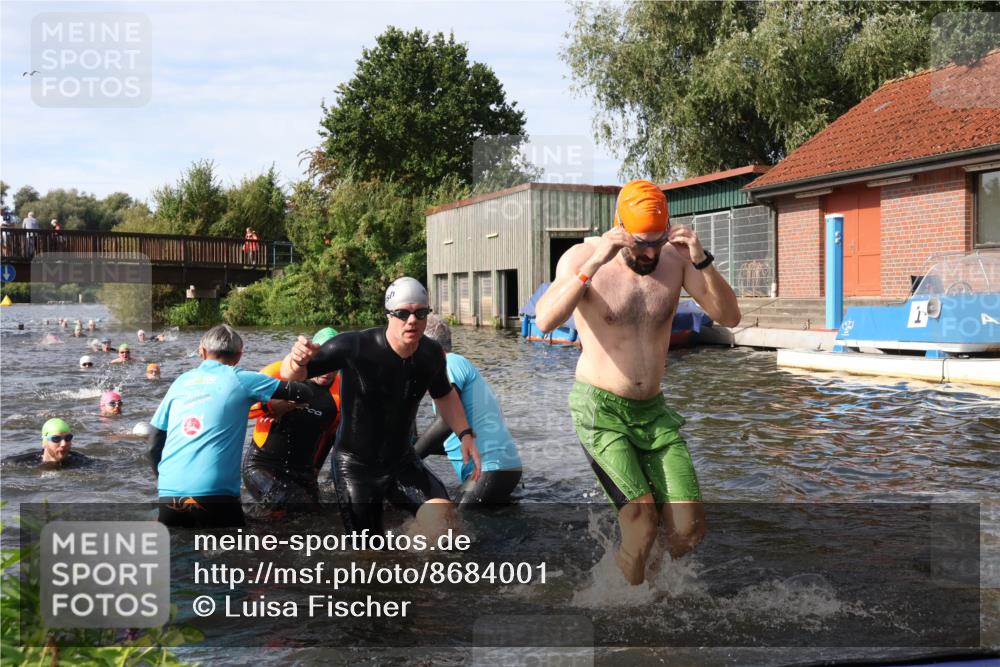 31.08.2025 - Elbe Triathlon Hamburg Luisa Fischer http://msf.ph/oto/8684001 31.08.2025 10:21:47 Schwimmen 1114, 1134, 1139, 1144, 1157, 1168, 1176, 1177, 1204, 1240, 1244 meine-sportfotos.de