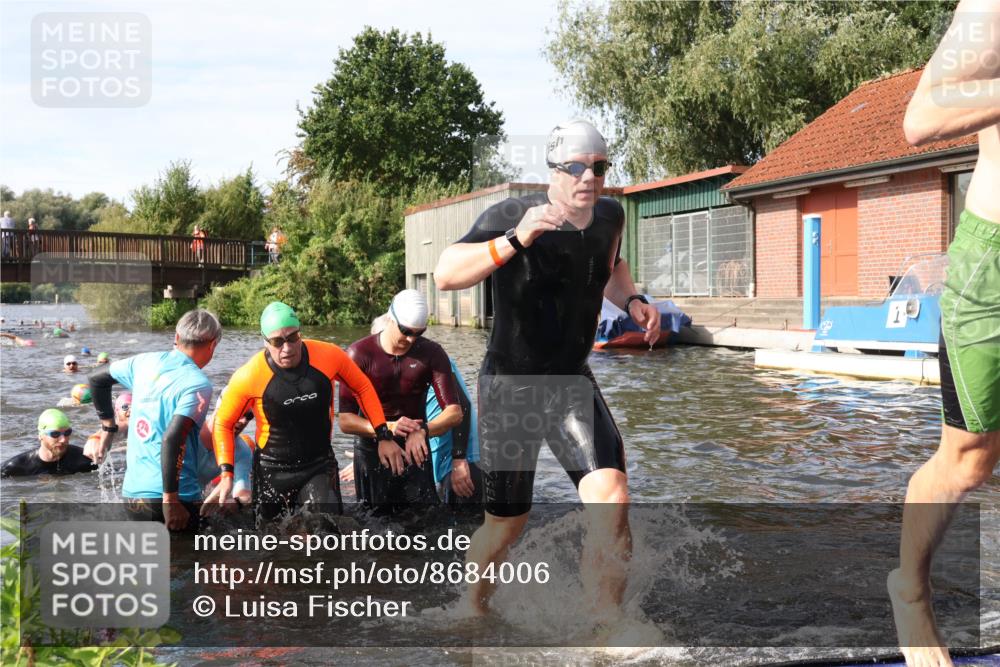 31.08.2025 - Elbe Triathlon Hamburg Luisa Fischer http://msf.ph/oto/8684006 31.08.2025 10:21:48 Schwimmen 1114, 1134, 1144, 1157, 1168, 1176, 1177, 1204, 1240, 1244 meine-sportfotos.de
