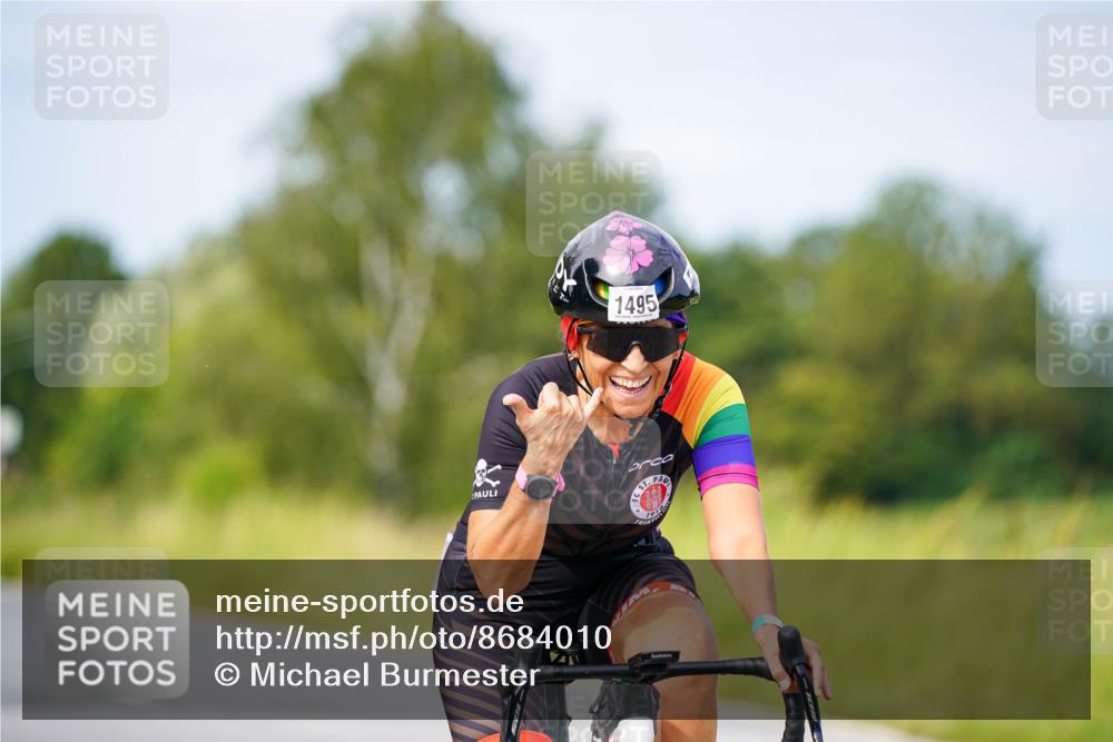 31.08.2025 - Elbe Triathlon Hamburg Michael Burmester http://msf.ph/oto/8684010 31.08.2025 11:16:20 Radfahren 1387, 1495, 1503 meine-sportfotos.de