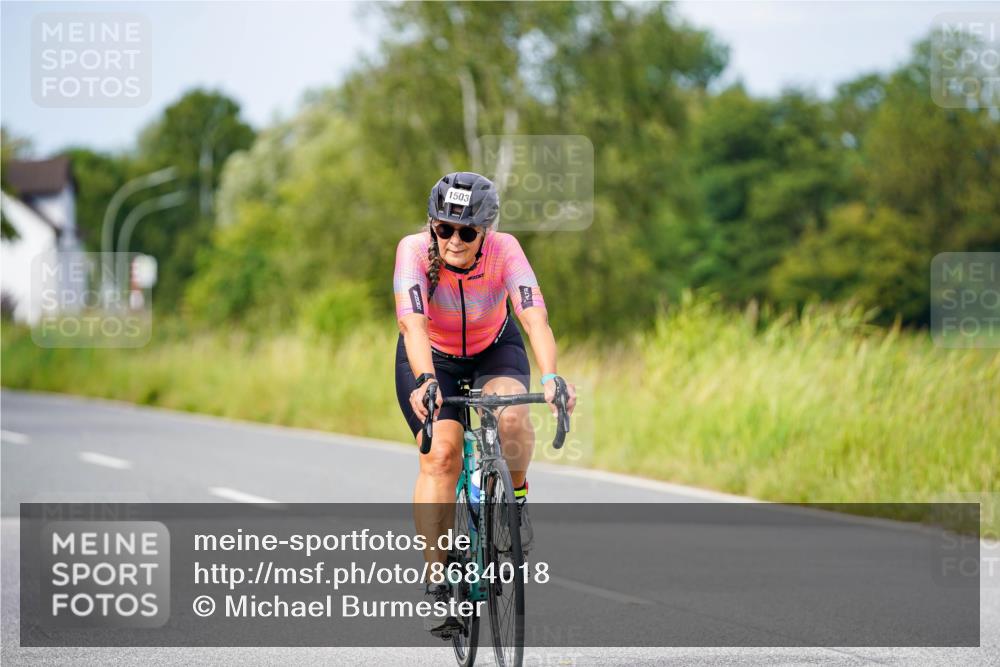 31.08.2025 - Elbe Triathlon Hamburg Michael Burmester http://msf.ph/oto/8684018 31.08.2025 11:16:22 Radfahren 1387, 1495, 1503 meine-sportfotos.de