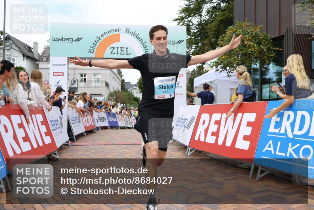 31.08.2025 - 21. Blankeneser Heldenlauf Strokosch-Dieckow http://msf.ph/oto/8684027 31.08.2025 12:03:22 Ziel 4151, 4032 meine-sportfotos.de