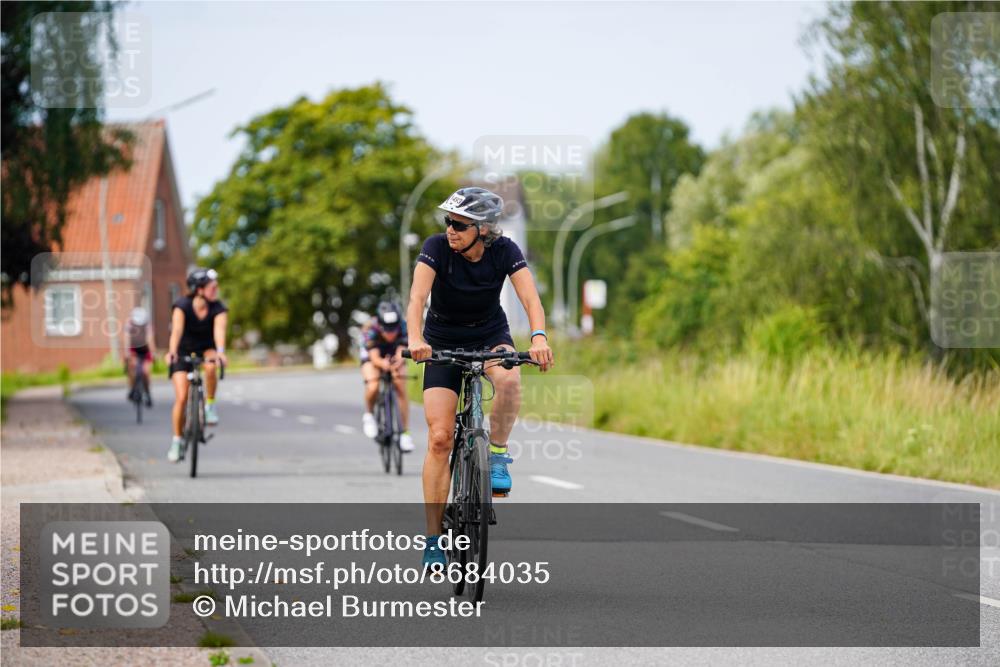 31.08.2025 - Elbe Triathlon Hamburg Michael Burmester http://msf.ph/oto/8684035 31.08.2025 11:16:54 Radfahren 1356, 1493, 1580 meine-sportfotos.de