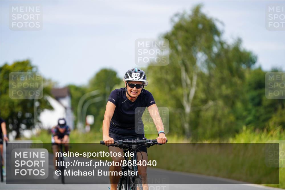 31.08.2025 - Elbe Triathlon Hamburg Michael Burmester http://msf.ph/oto/8684040 31.08.2025 11:16:55 Radfahren 1356, 1493, 1580 meine-sportfotos.de