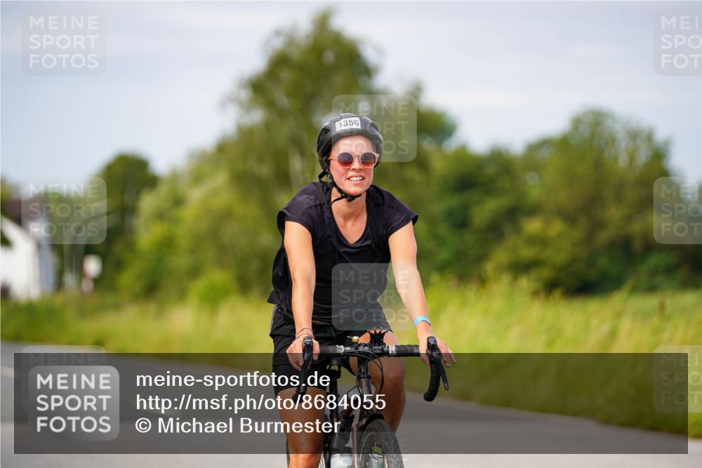 31.08.2025 - Elbe Triathlon Hamburg Michael Burmester http://msf.ph/oto/8684055 31.08.2025 11:16:58 Radfahren 1356, 1441, 1493, 1580, 1588 meine-sportfotos.de