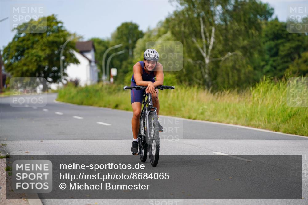 31.08.2025 - Elbe Triathlon Hamburg Michael Burmester http://msf.ph/oto/8684065 31.08.2025 11:17:04 Radfahren 1441, 1588 meine-sportfotos.de