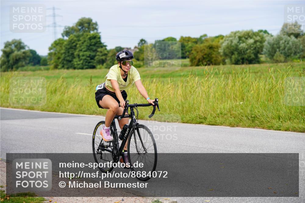 31.08.2025 - Elbe Triathlon Hamburg Michael Burmester http://msf.ph/oto/8684072 31.08.2025 11:17:22 Radfahren 1357, 1576 meine-sportfotos.de