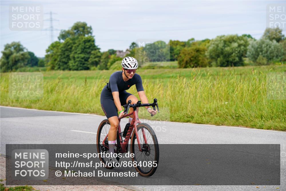 31.08.2025 - Elbe Triathlon Hamburg Michael Burmester http://msf.ph/oto/8684085 31.08.2025 11:17:24 Radfahren 1357, 1576 meine-sportfotos.de