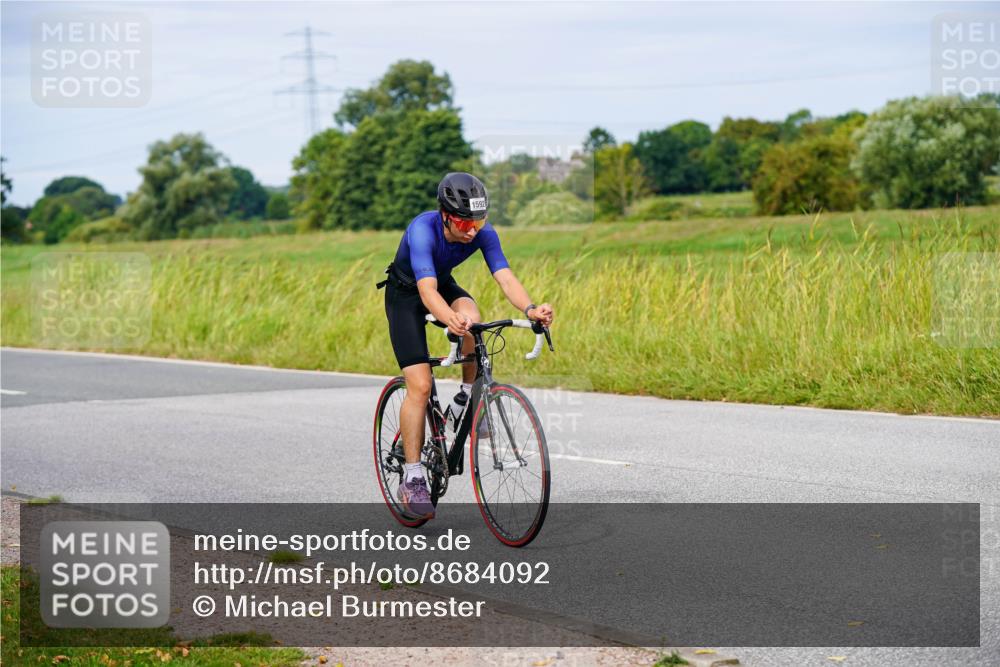 31.08.2025 - Elbe Triathlon Hamburg Michael Burmester http://msf.ph/oto/8684092 31.08.2025 11:17:40 Radfahren 1592 meine-sportfotos.de