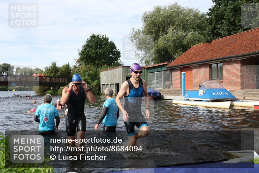 31.08.2025 - Elbe Triathlon Hamburg Luisa Fischer http://msf.ph/oto/8684094 31.08.2025 10:22:18 Schwimmen 1150, 1170, 1228, 1231, 1235 meine-sportfotos.de