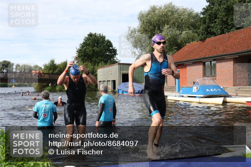 31.08.2025 - Elbe Triathlon Hamburg Luisa Fischer http://msf.ph/oto/8684097 31.08.2025 10:22:18 Schwimmen 1150, 1170, 1228, 1231, 1235 meine-sportfotos.de
