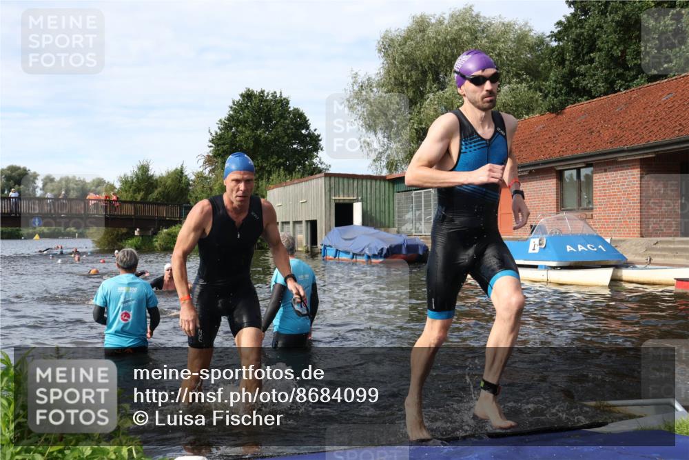 31.08.2025 - Elbe Triathlon Hamburg Luisa Fischer http://msf.ph/oto/8684099 31.08.2025 10:22:19 Schwimmen 1150, 1170, 1228, 1231, 1235 meine-sportfotos.de
