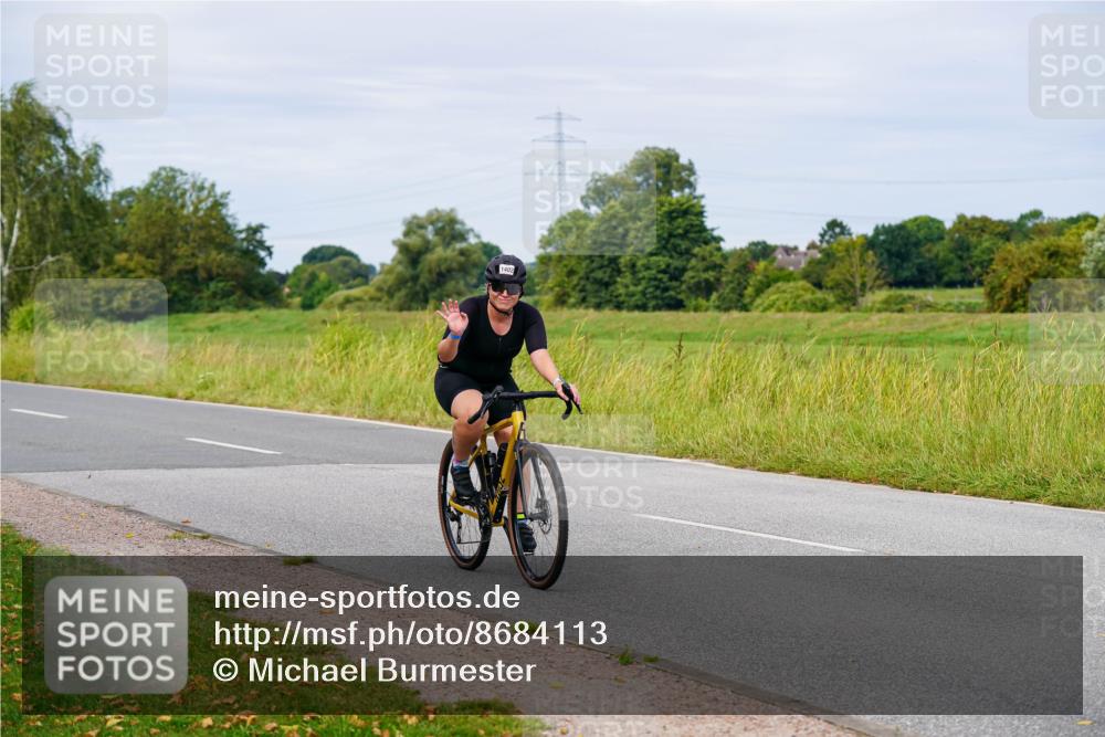 31.08.2025 - Elbe Triathlon Hamburg Michael Burmester http://msf.ph/oto/8684113 31.08.2025 11:18:00 Radfahren 1402, 1417, 1610 meine-sportfotos.de