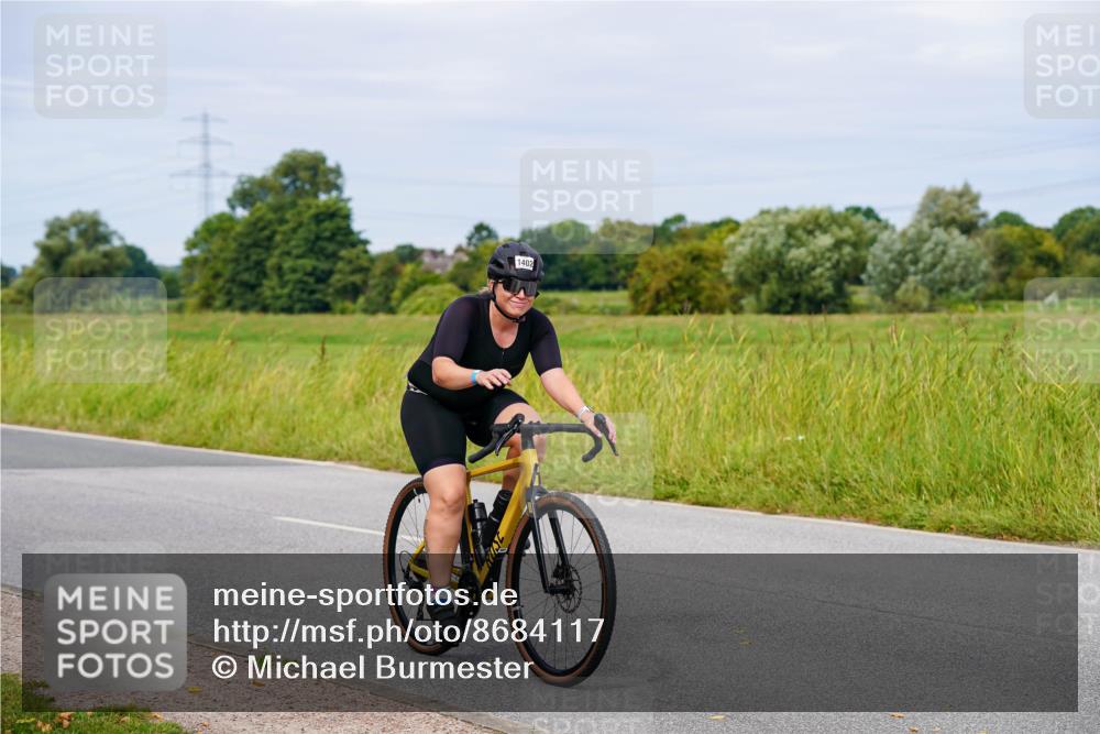 31.08.2025 - Elbe Triathlon Hamburg Michael Burmester http://msf.ph/oto/8684117 31.08.2025 11:18:01 Radfahren 1402, 1417, 1610 meine-sportfotos.de