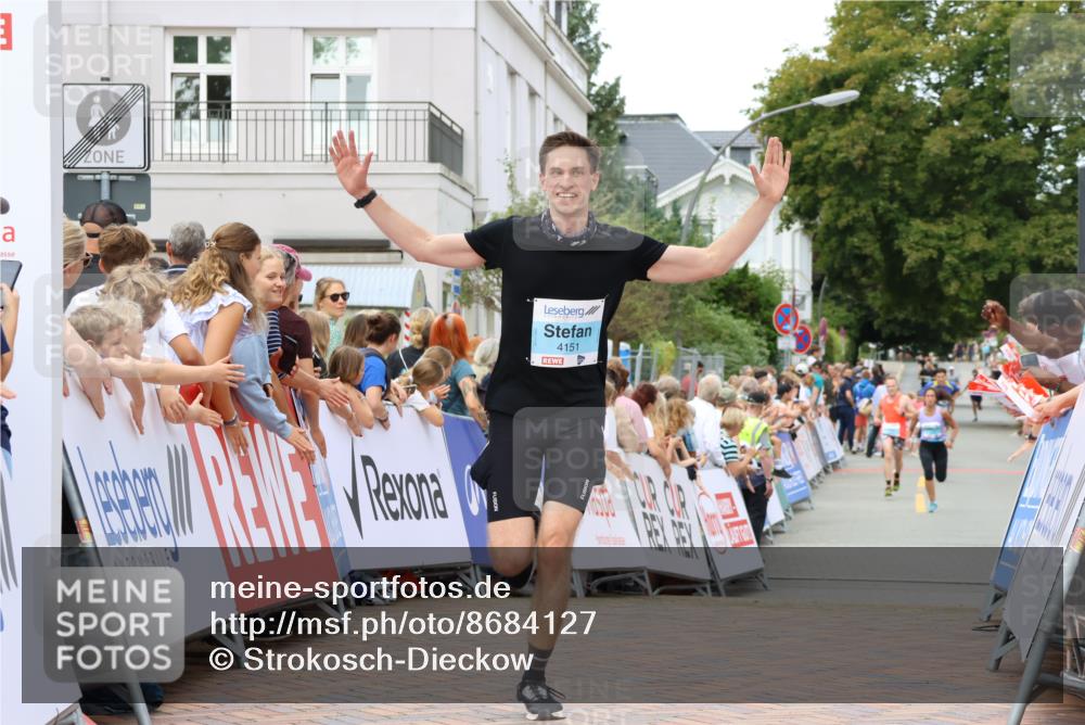 31.08.2025 - 21. Blankeneser Heldenlauf Strokosch-Dieckow http://msf.ph/oto/8684127 31.08.2025 12:03:20 Ziel 4151 meine-sportfotos.de