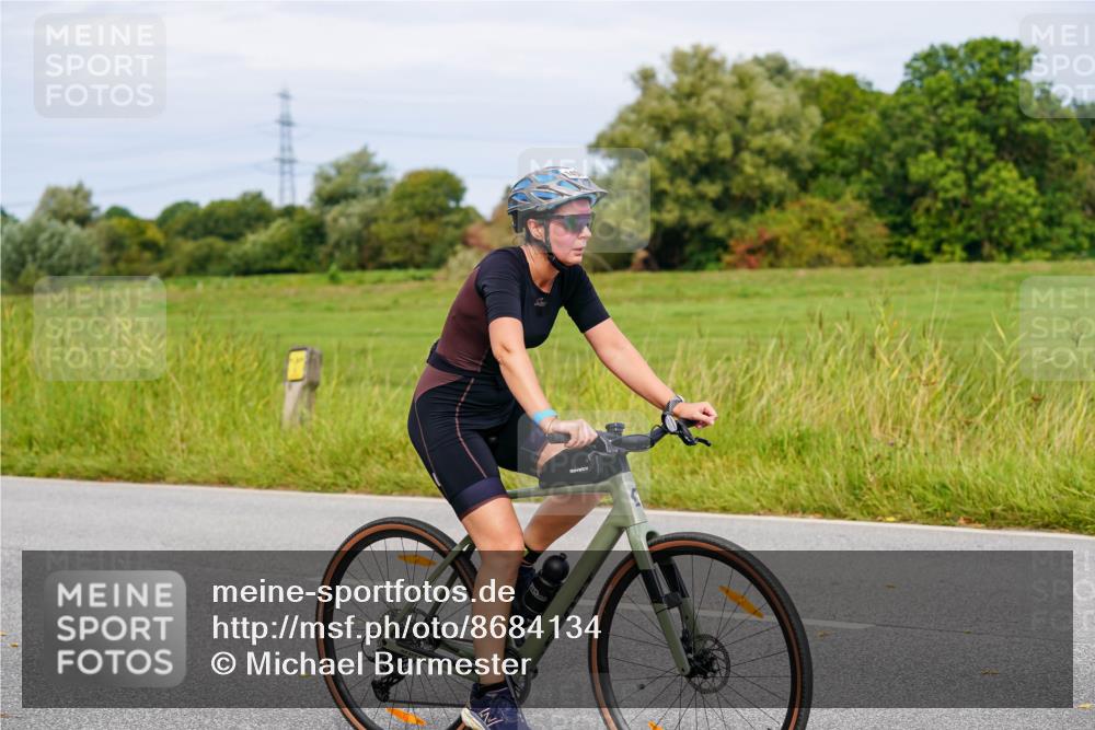 31.08.2025 - Elbe Triathlon Hamburg Michael Burmester http://msf.ph/oto/8684134 31.08.2025 11:18:17 Radfahren 1426, 1459, 1512, 1519 meine-sportfotos.de