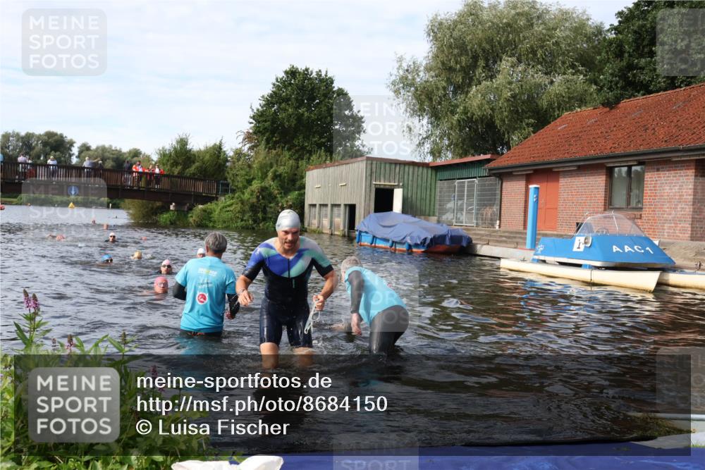 31.08.2025 - Elbe Triathlon Hamburg Luisa Fischer http://msf.ph/oto/8684150 31.08.2025 10:22:53 Schwimmen 1125, 1220 meine-sportfotos.de