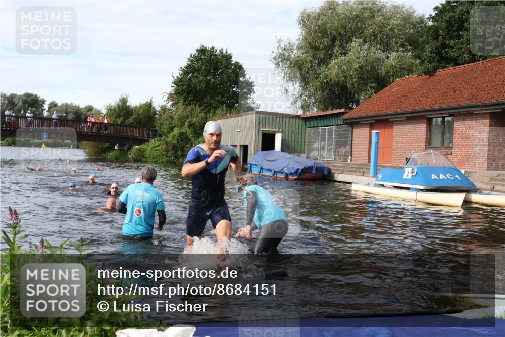 31.08.2025 - Elbe Triathlon Hamburg Luisa Fischer http://msf.ph/oto/8684151 31.08.2025 10:22:53 Schwimmen 1125, 1220 meine-sportfotos.de
