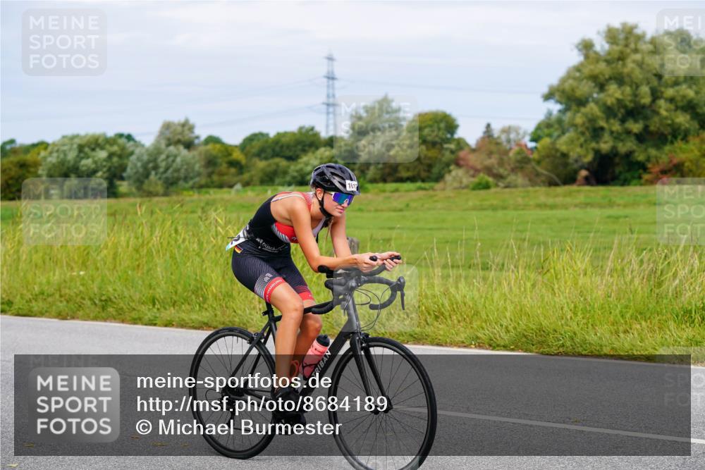 31.08.2025 - Elbe Triathlon Hamburg Michael Burmester http://msf.ph/oto/8684189 31.08.2025 11:18:40 Radfahren 1362, 1423, 1612 meine-sportfotos.de