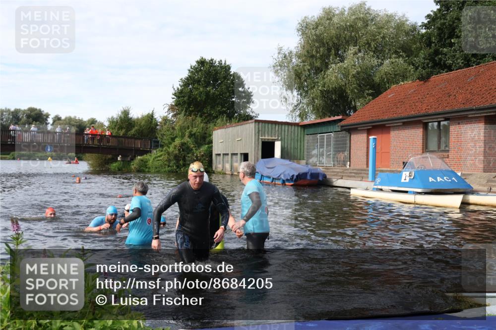 31.08.2025 - Elbe Triathlon Hamburg Luisa Fischer http://msf.ph/oto/8684205 31.08.2025 10:23:12 Schwimmen 1113, 1135, 1146, 1222, 1236 meine-sportfotos.de