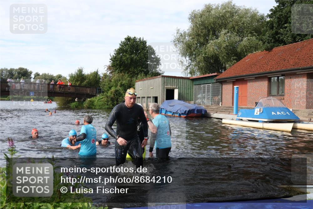 31.08.2025 - Elbe Triathlon Hamburg Luisa Fischer http://msf.ph/oto/8684210 31.08.2025 10:23:13 Schwimmen 1113, 1135, 1146, 1166, 1222, 1236 meine-sportfotos.de