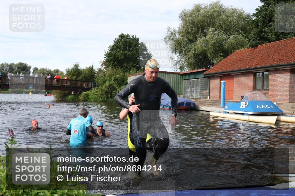 31.08.2025 - Elbe Triathlon Hamburg Luisa Fischer http://msf.ph/oto/8684214 31.08.2025 10:23:14 Schwimmen 1113, 1135, 1166, 1222, 1236 meine-sportfotos.de