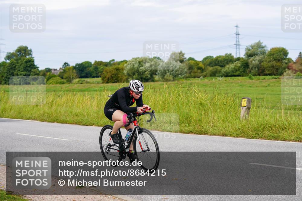 31.08.2025 - Elbe Triathlon Hamburg Michael Burmester http://msf.ph/oto/8684215 31.08.2025 11:18:52 Radfahren 1394 meine-sportfotos.de
