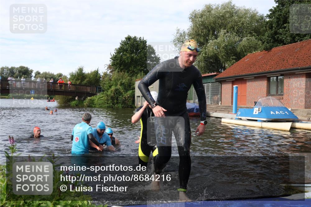31.08.2025 - Elbe Triathlon Hamburg Luisa Fischer http://msf.ph/oto/8684216 31.08.2025 10:23:14 Schwimmen 1113, 1135, 1166, 1222, 1236 meine-sportfotos.de