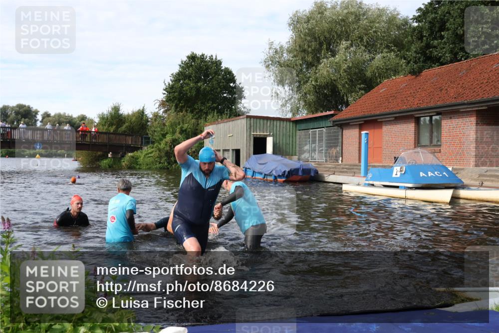 31.08.2025 - Elbe Triathlon Hamburg Luisa Fischer http://msf.ph/oto/8684226 31.08.2025 10:23:17 Schwimmen 1113, 1135, 1159, 1166, 1222, 1236 meine-sportfotos.de