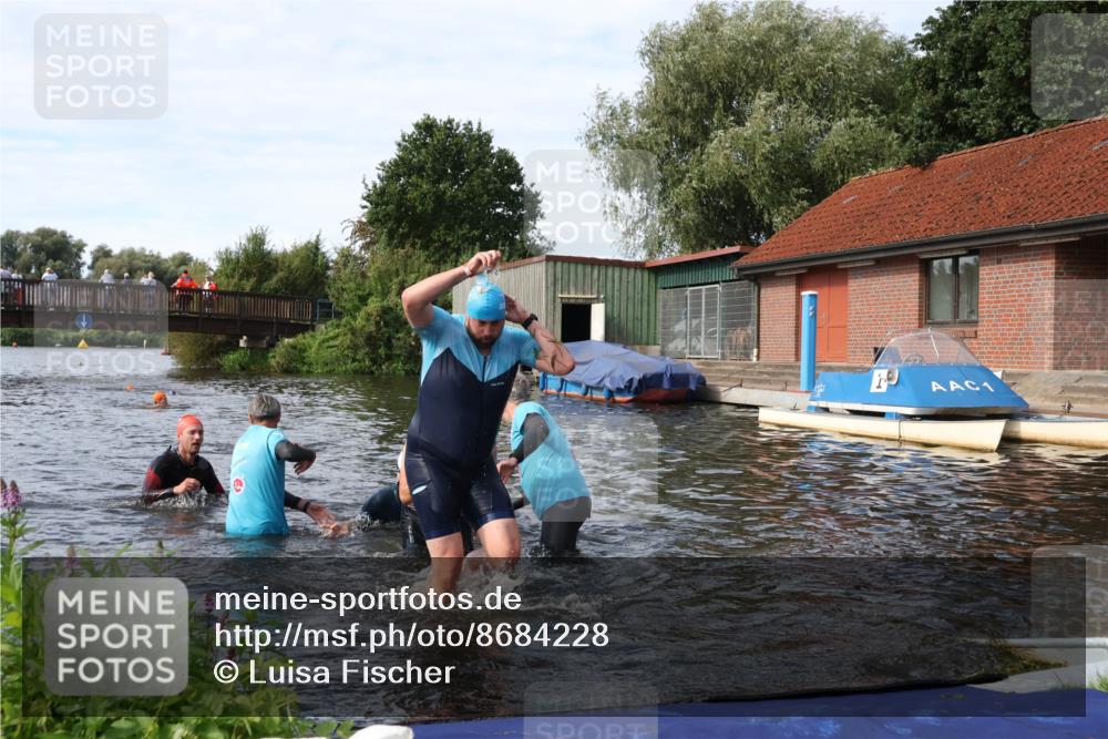 31.08.2025 - Elbe Triathlon Hamburg Luisa Fischer http://msf.ph/oto/8684228 31.08.2025 10:23:18 Schwimmen 1113, 1135, 1159, 1166, 1222, 1236 meine-sportfotos.de