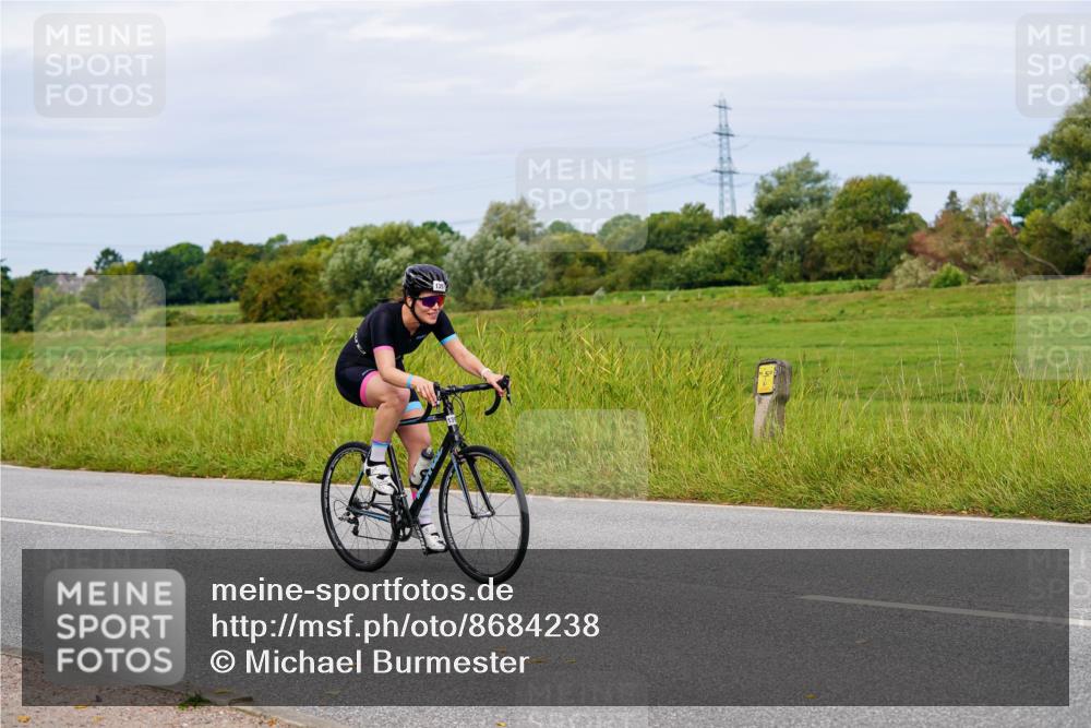 31.08.2025 - Elbe Triathlon Hamburg Michael Burmester http://msf.ph/oto/8684238 31.08.2025 11:19:06 Radfahren 1369, 1397 meine-sportfotos.de
