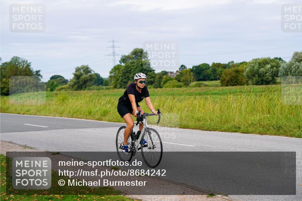 31.08.2025 - Elbe Triathlon Hamburg Michael Burmester http://msf.ph/oto/8684242 31.08.2025 11:19:08 Radfahren 1369, 1397 meine-sportfotos.de