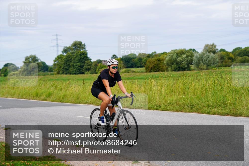 31.08.2025 - Elbe Triathlon Hamburg Michael Burmester http://msf.ph/oto/8684246 31.08.2025 11:19:08 Radfahren 1369, 1397 meine-sportfotos.de