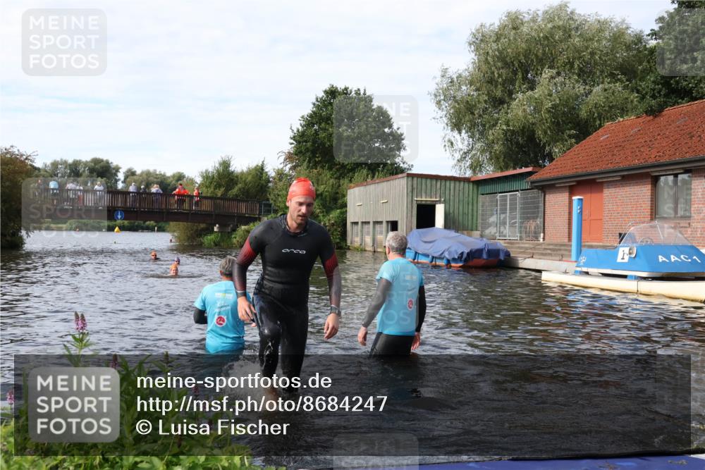 31.08.2025 - Elbe Triathlon Hamburg Luisa Fischer http://msf.ph/oto/8684247 31.08.2025 10:23:23 Schwimmen 1113, 1159, 1166, 1178, 1236 meine-sportfotos.de