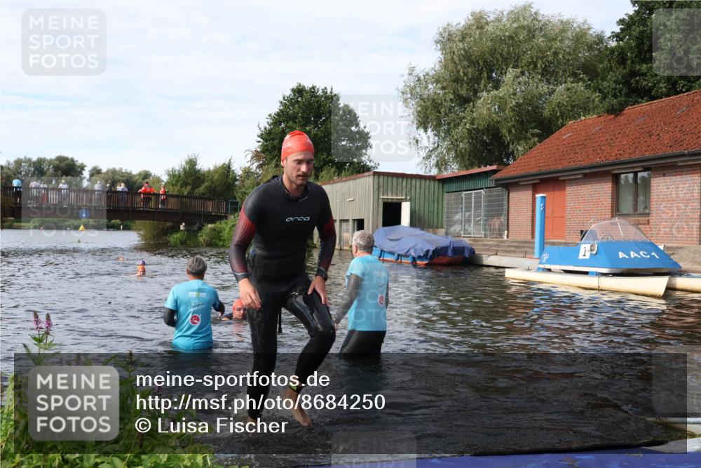 31.08.2025 - Elbe Triathlon Hamburg Luisa Fischer http://msf.ph/oto/8684250 31.08.2025 10:23:24 Schwimmen 1113, 1159, 1166, 1178, 1236 meine-sportfotos.de