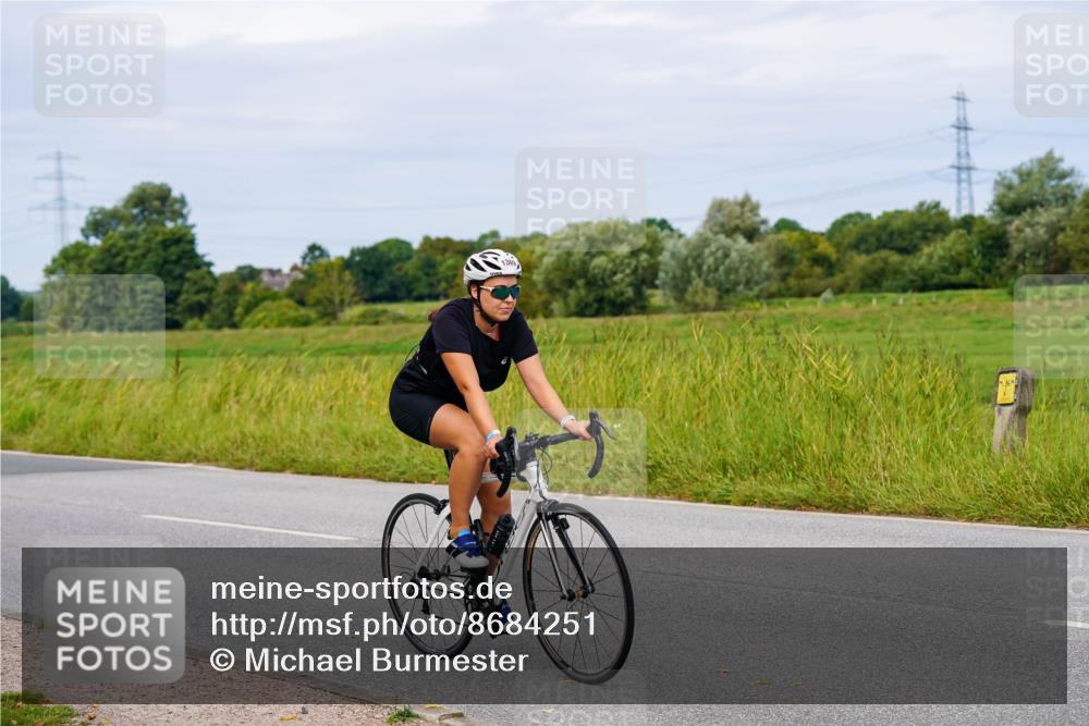31.08.2025 - Elbe Triathlon Hamburg Michael Burmester http://msf.ph/oto/8684251 31.08.2025 11:19:08 Radfahren 1369, 1397 meine-sportfotos.de