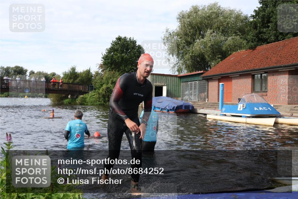 31.08.2025 - Elbe Triathlon Hamburg Luisa Fischer http://msf.ph/oto/8684252 31.08.2025 10:23:24 Schwimmen 1113, 1159, 1166, 1178, 1236 meine-sportfotos.de
