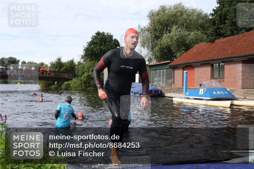 31.08.2025 - Elbe Triathlon Hamburg Luisa Fischer http://msf.ph/oto/8684253 31.08.2025 10:23:24 Schwimmen 1113, 1159, 1166, 1178, 1236 meine-sportfotos.de