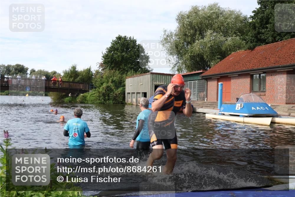 31.08.2025 - Elbe Triathlon Hamburg Luisa Fischer http://msf.ph/oto/8684261 31.08.2025 10:23:30 Schwimmen 1178 meine-sportfotos.de