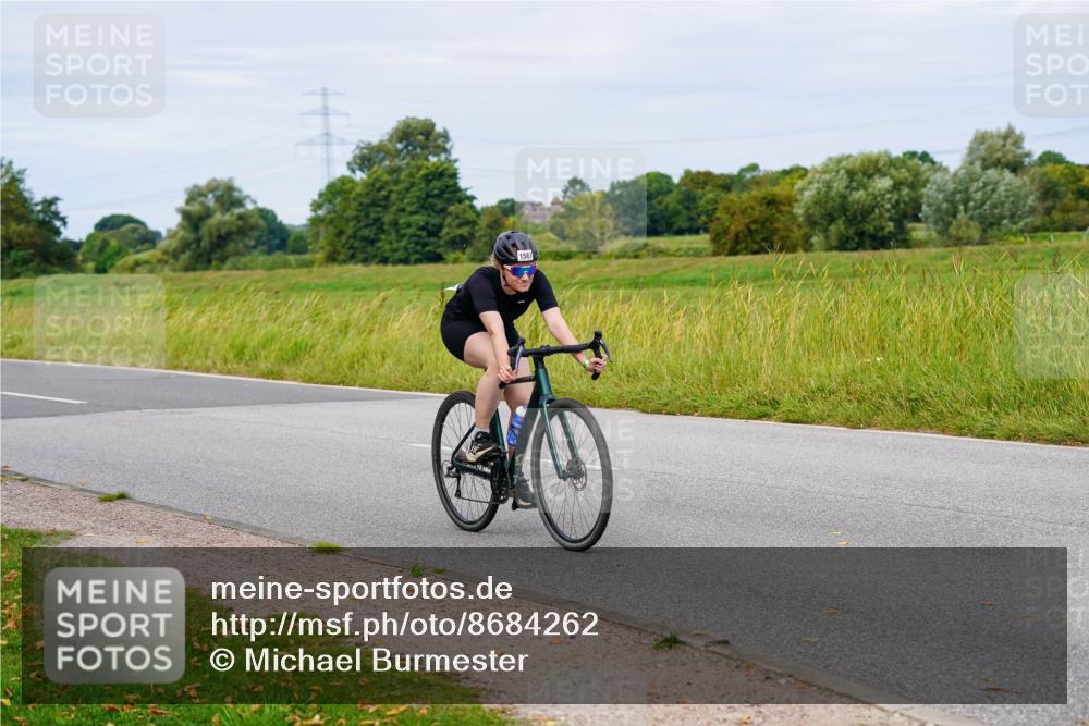31.08.2025 - Elbe Triathlon Hamburg Michael Burmester http://msf.ph/oto/8684262 31.08.2025 11:19:19 Radfahren 1385, 1466, 1467, 1567 meine-sportfotos.de