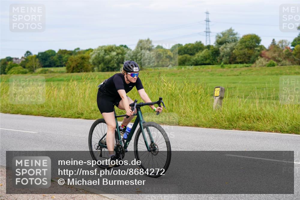 31.08.2025 - Elbe Triathlon Hamburg Michael Burmester http://msf.ph/oto/8684272 31.08.2025 11:19:20 Radfahren 1466, 1467, 1567 meine-sportfotos.de