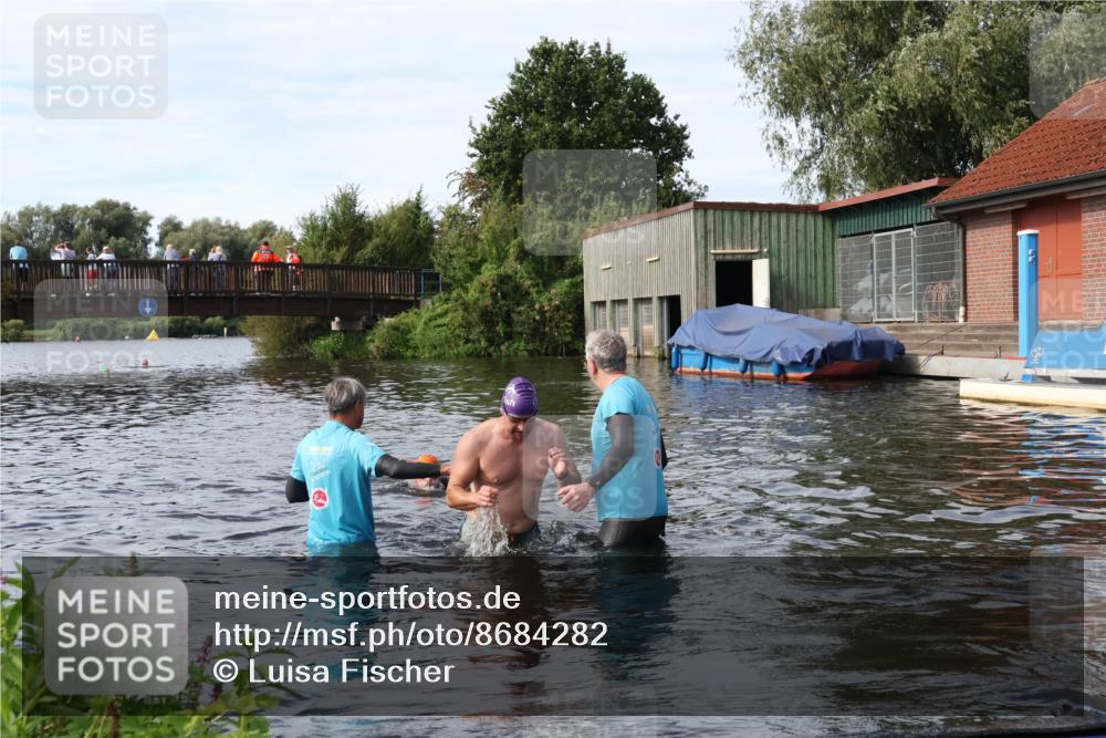 31.08.2025 - Elbe Triathlon Hamburg Luisa Fischer http://msf.ph/oto/8684282 31.08.2025 10:23:54 Schwimmen 1199 meine-sportfotos.de
