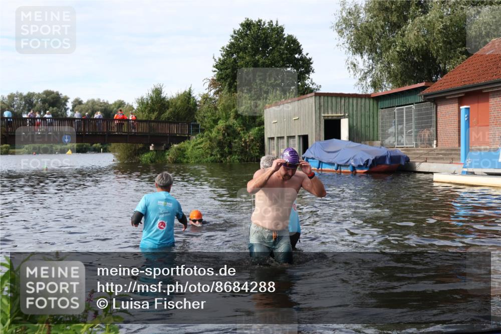 31.08.2025 - Elbe Triathlon Hamburg Luisa Fischer http://msf.ph/oto/8684288 31.08.2025 10:23:56 Schwimmen 1194, 1199 meine-sportfotos.de