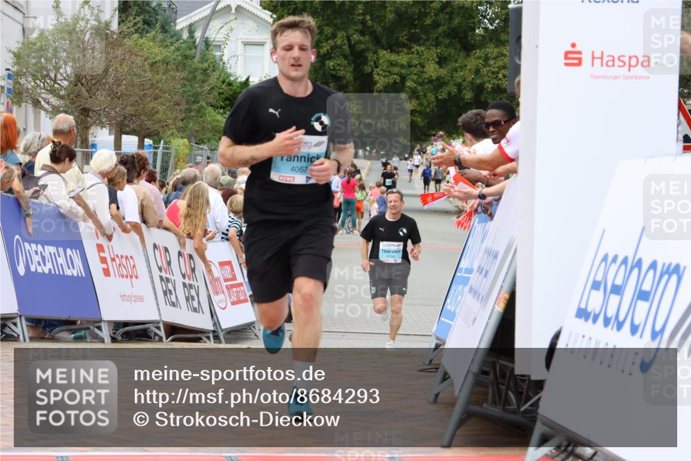 31.08.2025 - 21. Blankeneser Heldenlauf Strokosch-Dieckow http://msf.ph/oto/8684293 31.08.2025 12:03:01 Ziel 4067, 4361 meine-sportfotos.de